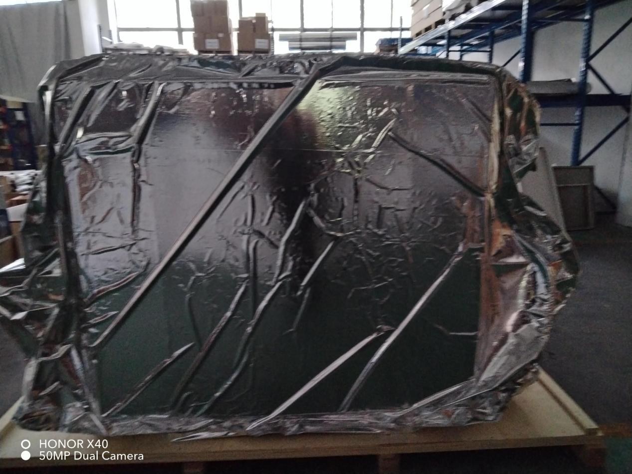 Ang aming kumpanya ay agarang nagmamadali upang matulungan ang UAE tatlong yunit 6550 x-ray machine